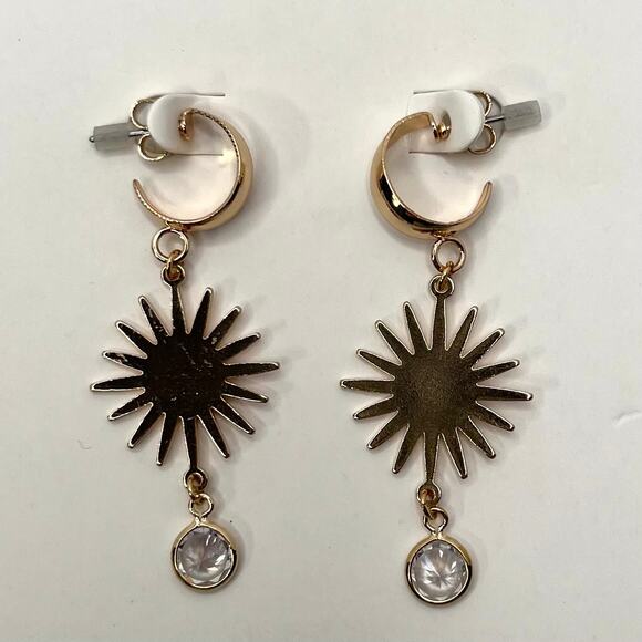 Ettika Fashion Jewelry Gold Rhinestone Sun Dangle Pierced Earrings GTE1834 NWT - Picture 1 of 4